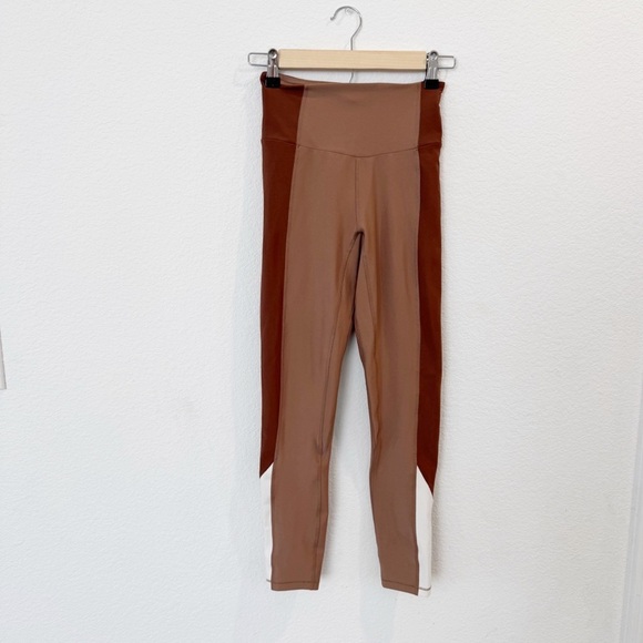 Abercrombie & Fitch- YOB Sculpt LUX Colorblock Leggings - XS - Picture 3 of 7